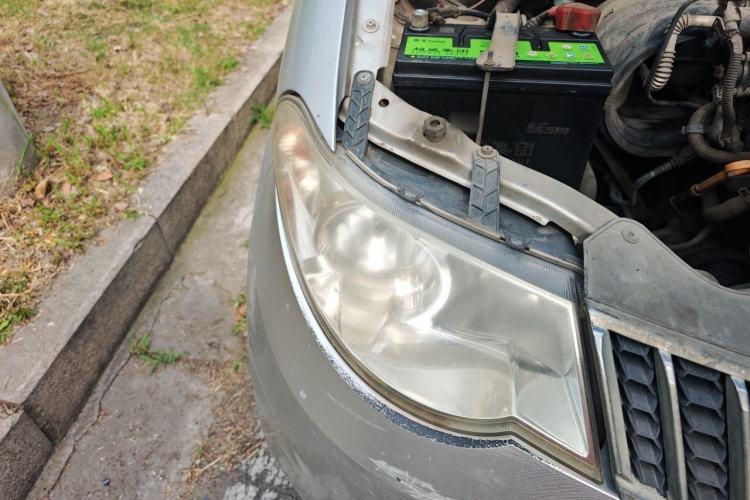 Used Wuling Hongguang 2010 1.2L Base Version China IV Standard Right Front Headlight