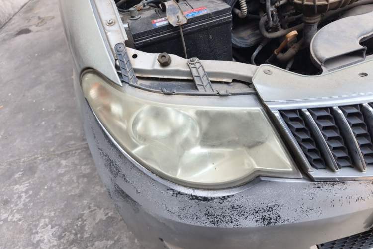 Used Wuling Hongguang 2010 1.2L Standard Version China IV Right Front Headlight