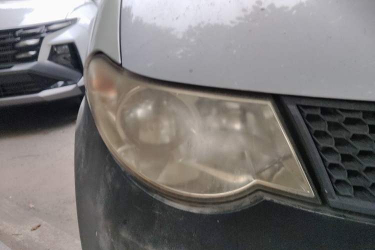 Used Wuling Hongguang 2010 1.2L Base Version China IV Standard Right Front Headlight