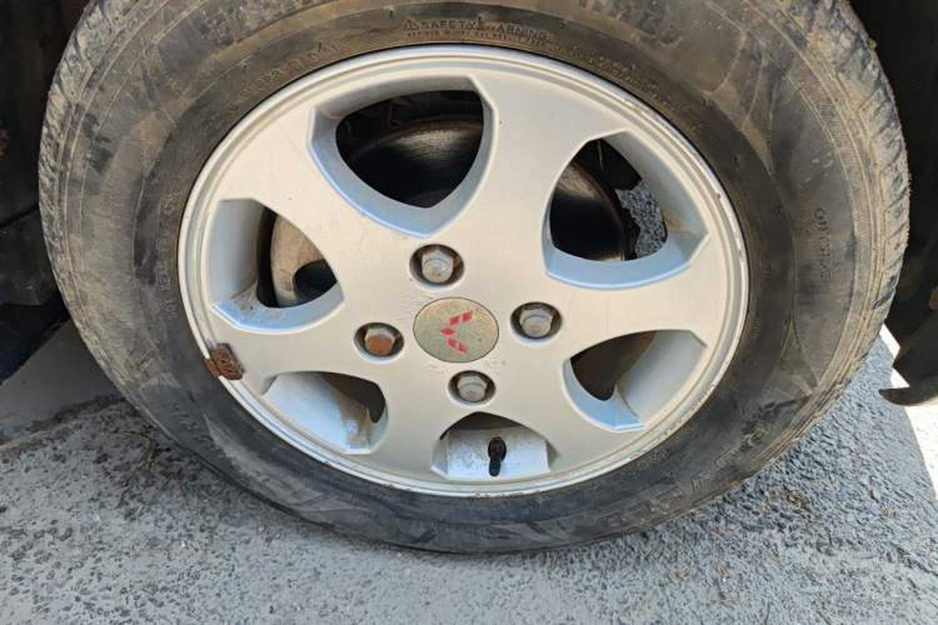Used Wuling Hongguang 2010 1.2L Comfort Edition China IV Right Front Wheel Hub