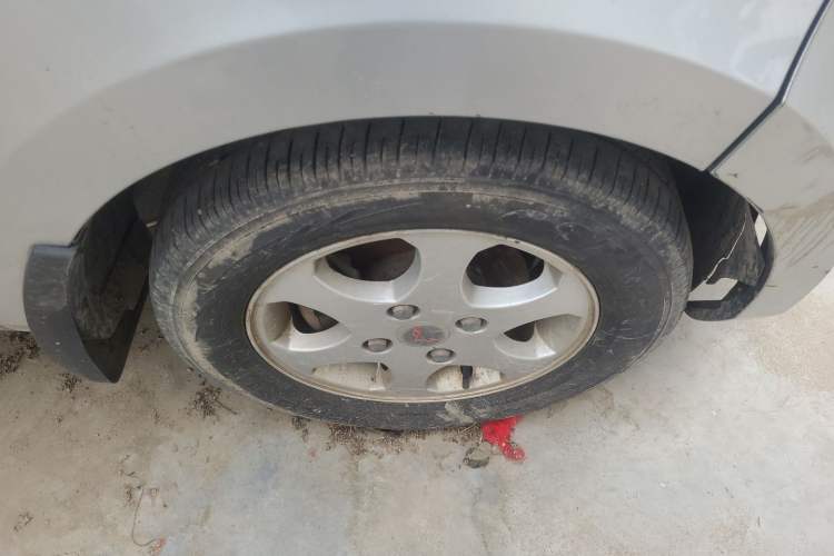 Used Wuling Hongguang 2010 1.4L Practical Version Right Front Wheel Hub