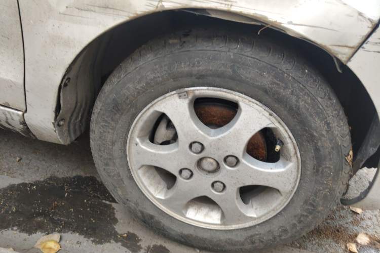 Used Wuling Hongguang 2010 1.4L Comfort Version Right Front Wheel Hub