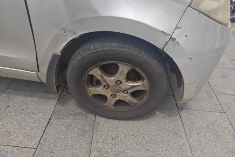 Used Wuling Hongguang 2010 1.4L Base Version Right Front Wheel Hub