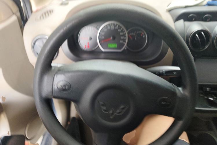 Used Wuling Hongguang 2010 1.2L Practical Version China IV Steering Wheel