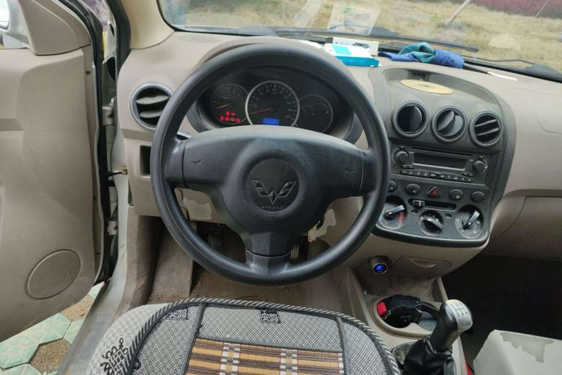 Used Wuling Hongguang 2010 1.2L Comfort Edition China IV Steering Wheel