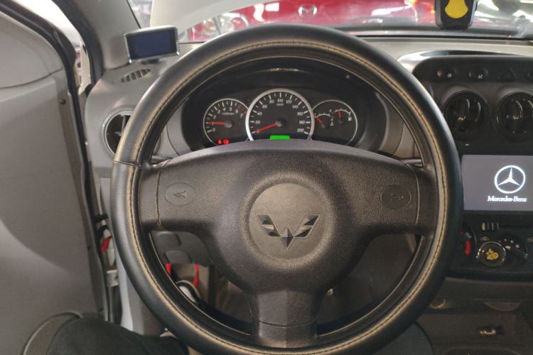 Used Wuling Hongguang 2010 1.2L Base Version China IV Standard Steering Wheel