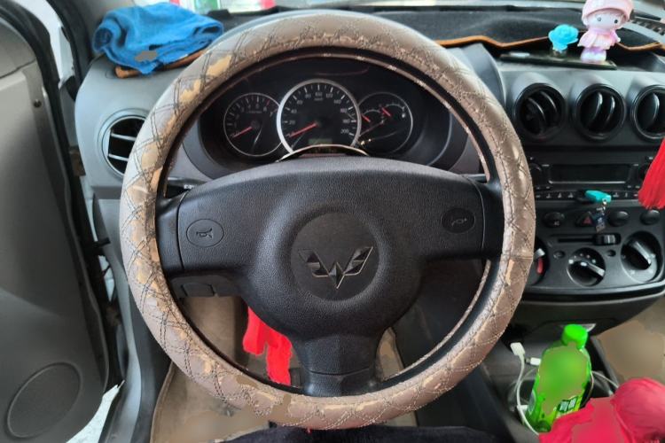 Used Wuling Hongguang 2010 1.2L Base Version China IV Standard Steering Wheel