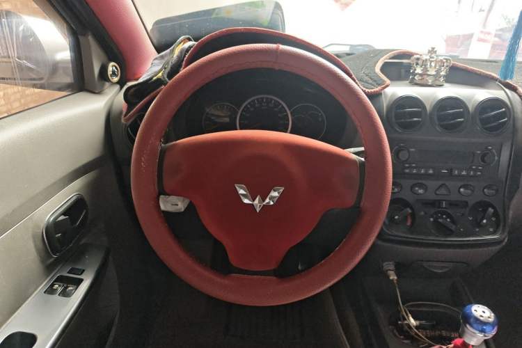 Used Wuling Hongguang 2010 1.2L Base Version China IV Standard Steering Wheel
