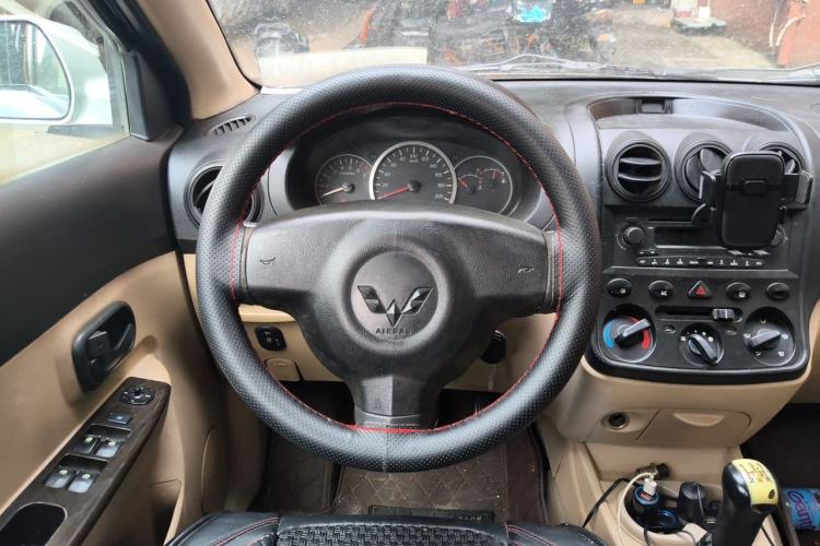 Used Wuling Hongguang 2010 1.4L Luxury Model Steering Wheel