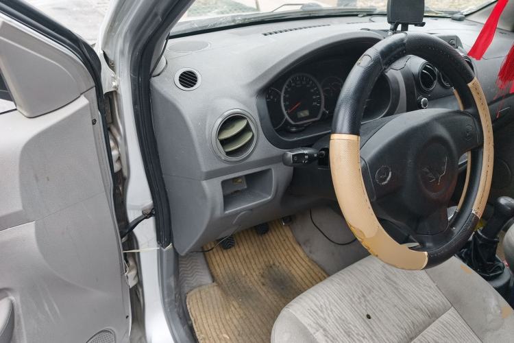 Used Wuling Hongguang 2010 1.2L Base Version China IV Standard Steering Wheel
