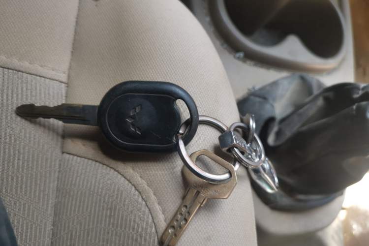 Used Wuling Hongguang 2010 1.2L Standard Version China IV Vehicle Key