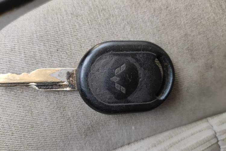 Used Wuling Hongguang 2010 1.2L Base Version China IV Standard Vehicle Key