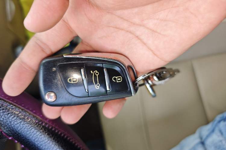 Used Wuling Hongguang 2010 1.4L Luxury Model Vehicle Key
