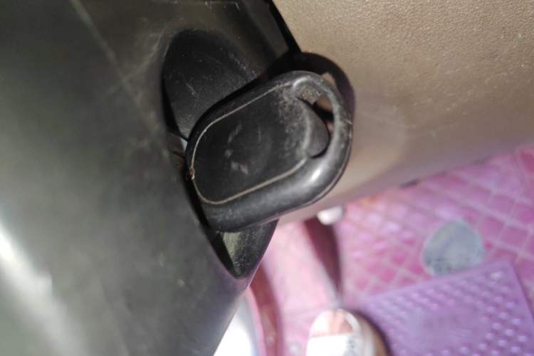 Used Wuling Hongguang 2010 1.4L Standard Version Vehicle Key