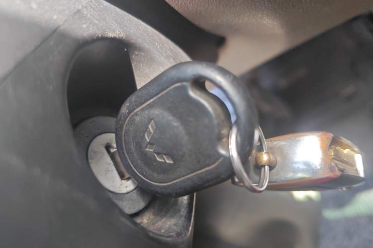 Used Wuling Hongguang 2010 1.4L Standard Version Vehicle Key