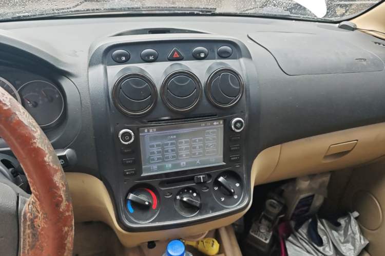 Used Wuling Hongguang 2010 1.4L Luxury Model Audio And AC Panel
