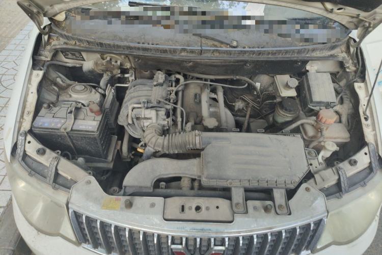 Used Wuling Hongguang 2010 1.2L Comfort Edition China IV Engine Bay