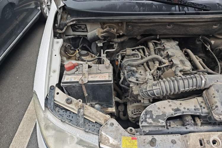 Used Wuling Hongguang 2010 1.4L Luxury Model Engine Bay Right