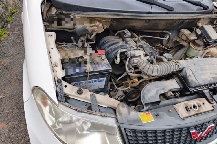 Used Wuling Hongguang 2010 1.2L Base Version China IV Standard Engine Bay Right
