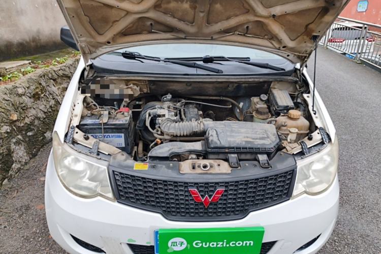 Used Wuling Hongguang 2010 1.2L Base Version China IV Standard Engine Bay