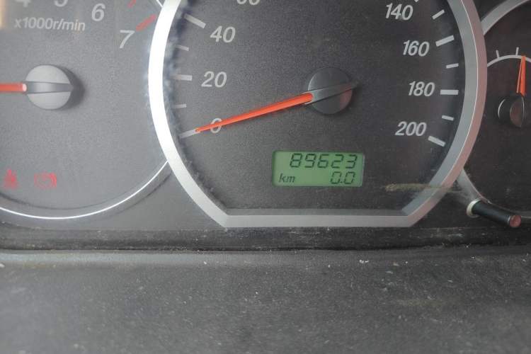 Used Wuling Hongguang 2010 1.2L Base Version China IV Standard Odometer Close Up