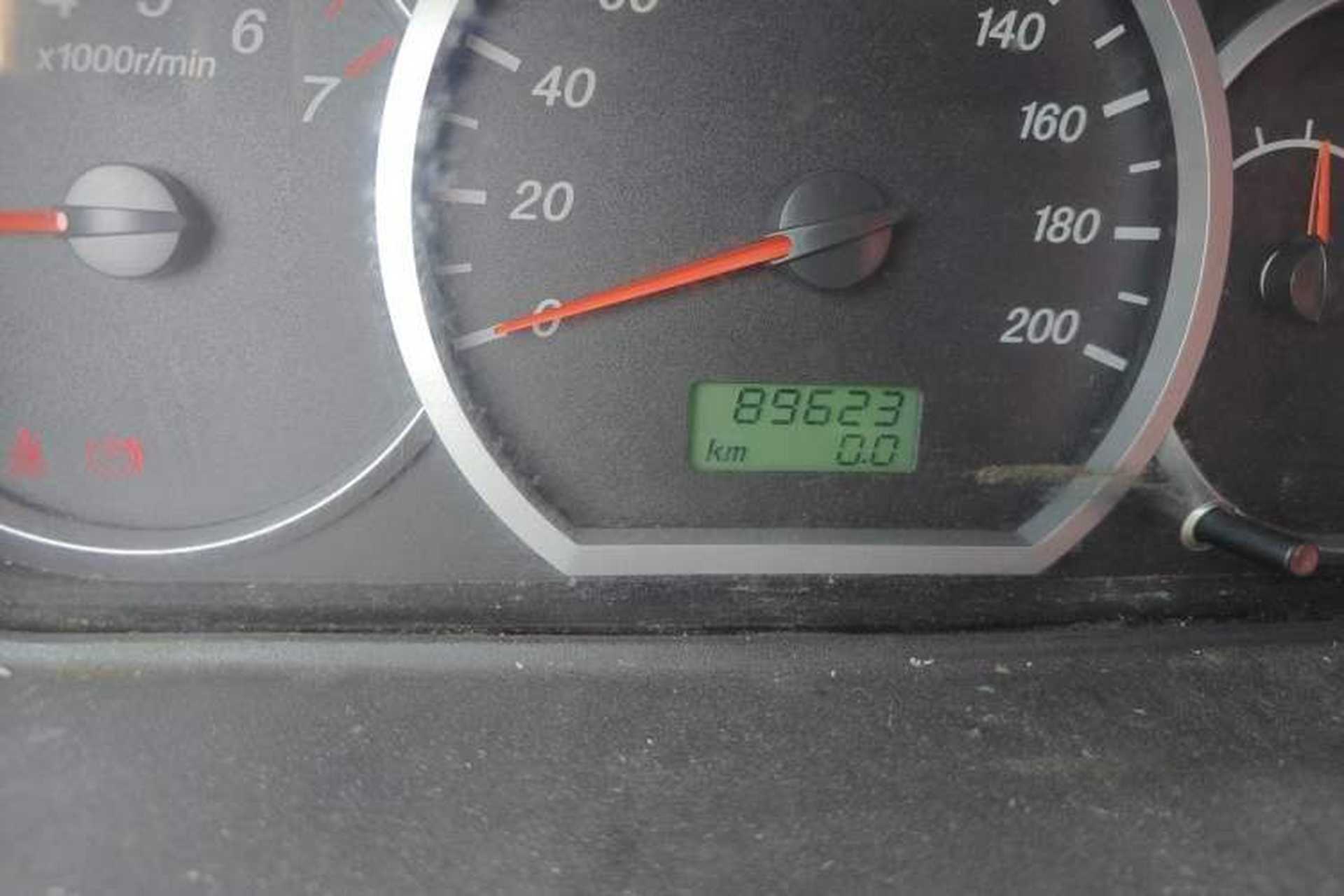 Used Wuling Hongguang 2010 1.2L Base Version China IV Standard Odometer Close Up