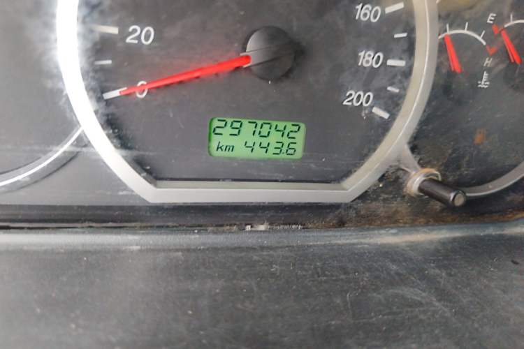 Used Wuling Hongguang 2010 1.2L Base Version China IV Standard Odometer Close Up