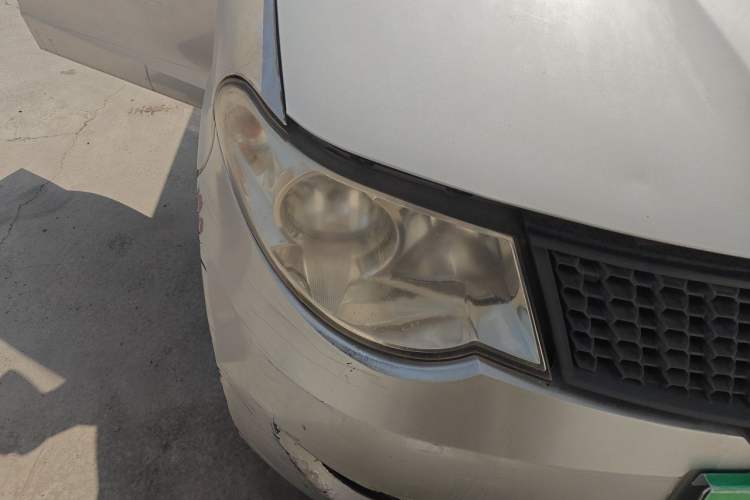 Used Wuling Hongguang 2010 1.2L Base Version China IV Standard Right Front Headlight