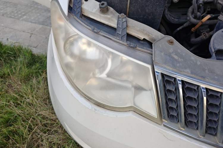 Used Wuling Hongguang 2010 1.2L Practical Version China IV Right Front Headlight