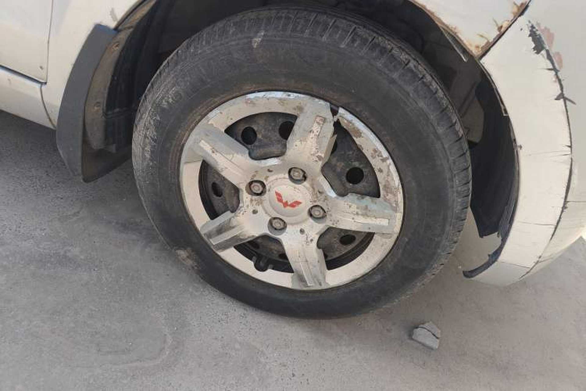 Used Wuling Hongguang 2010 1.2L Base Version China IV Standard Right Front Wheel Hub