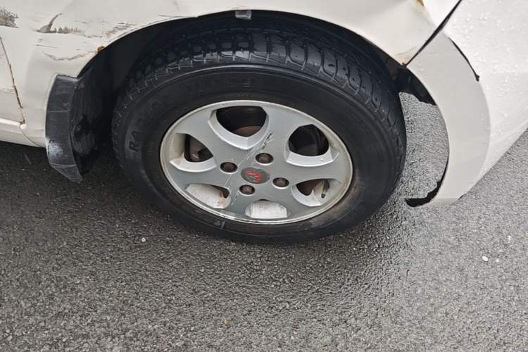 Used Wuling Hongguang 2010 1.4L Luxury Model Right Front Wheel Hub