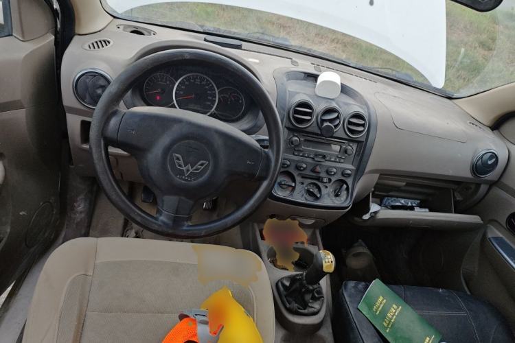 Used Wuling Hongguang 2010 1.2L Practical Version China IV Steering Wheel