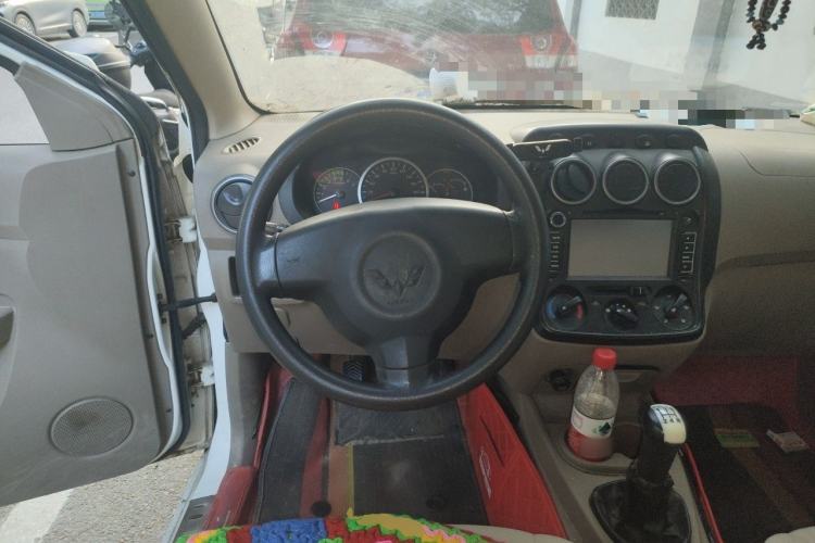 Used Wuling Hongguang 2010 1.2L Comfort Edition China IV Steering Wheel