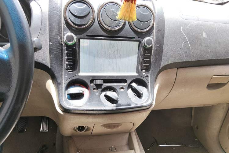 Used Wuling Hongguang 2010 1.4L Luxury Model Audio And AC Panel