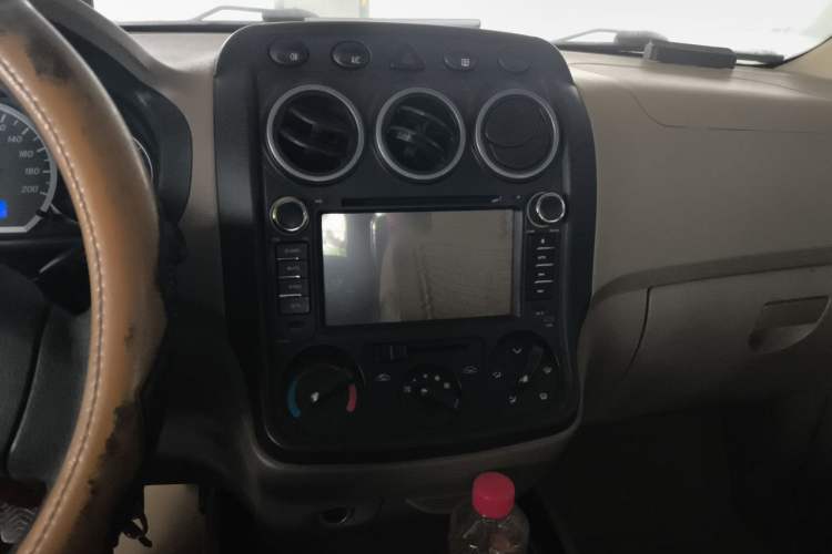 Used Wuling Hongguang 2010 1.2L Comfort Edition China IV Audio And AC Panel