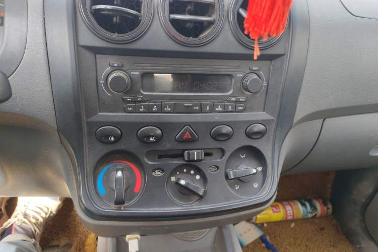 Used Wuling Hongguang 2010 1.2L Base Version China IV Standard Audio And AC Panel