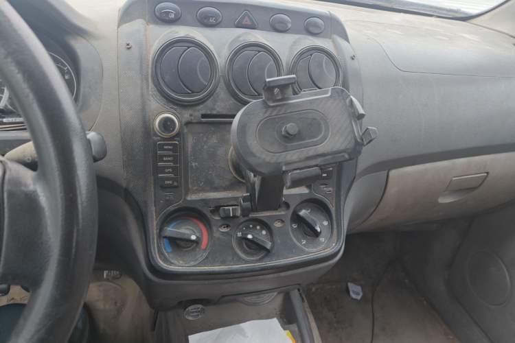 Used Wuling Hongguang 2010 1.2L Base Version China IV Standard Audio And AC Panel