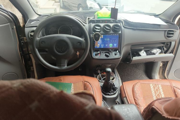 Used Wuling Hongguang 2010 1.2L Base Version China IV Standard Center Console
