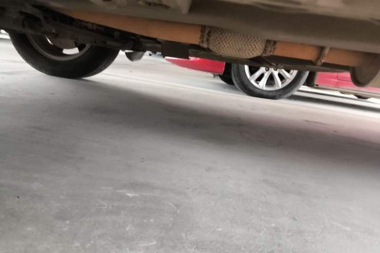 Used Wuling Hongguang 2010 1.2L Comfort Edition China IV Chassis Front Left