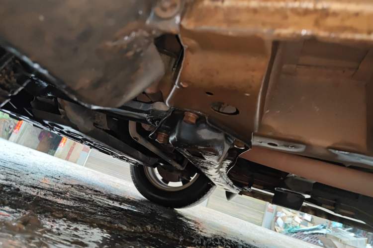 Used Wuling Hongguang 2010 1.4L Comfort Version Chassis Front Left