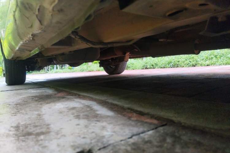 Used Wuling Hongguang 2010 1.4L Standard Version Chassis Front Right