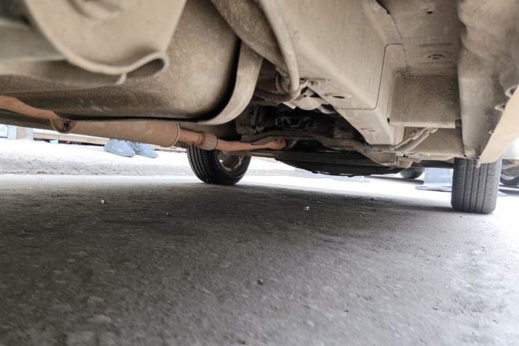Used Wuling Hongguang 2010 1.4L Luxury Model Chassis Rear Right