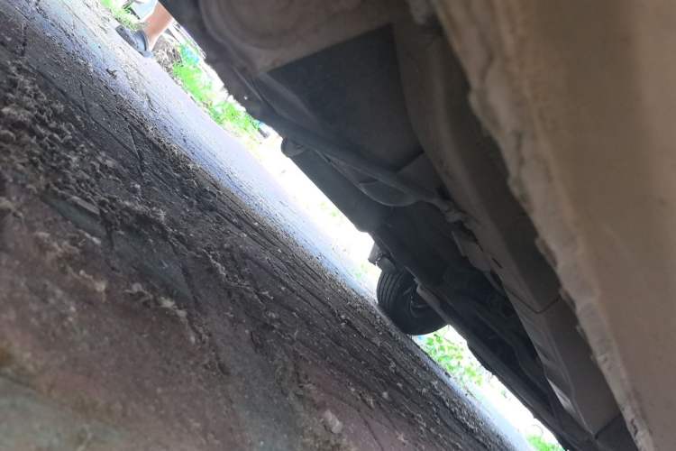 Used Wuling Hongguang 2010 1.4L Base Version Chassis Rear Right