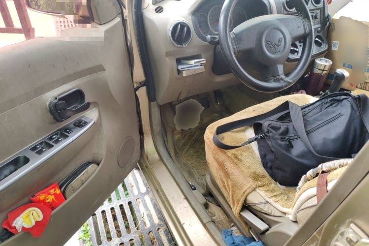 Used Wuling Hongguang 2010 1.4L Comfort Version Driver Seat