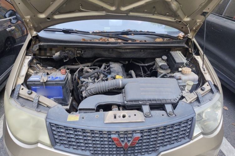 Used Wuling Hongguang 2010 1.4L Base Version Engine Bay