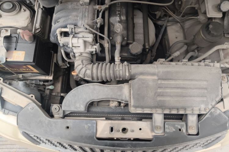 Used Wuling Hongguang 2010 1.2L Base Version China IV Standard Engine Bay