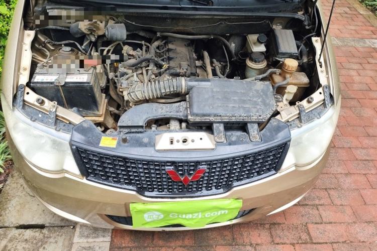 Used Wuling Hongguang 2010 1.4L Standard Version Engine Bay