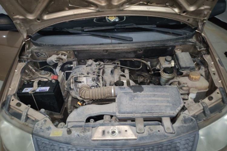 Used Wuling Hongguang 2010 1.2L Base Version China IV Standard Engine Bay