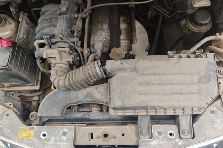 Used Wuling Hongguang 2010 1.2L Standard Version China IV Engine Bay