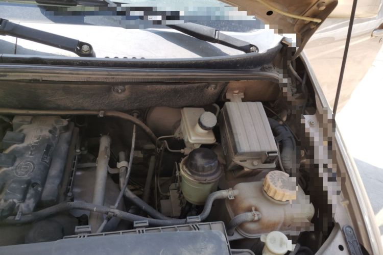 Used Wuling Hongguang 2010 1.4L Luxury Model Engine Bay Left